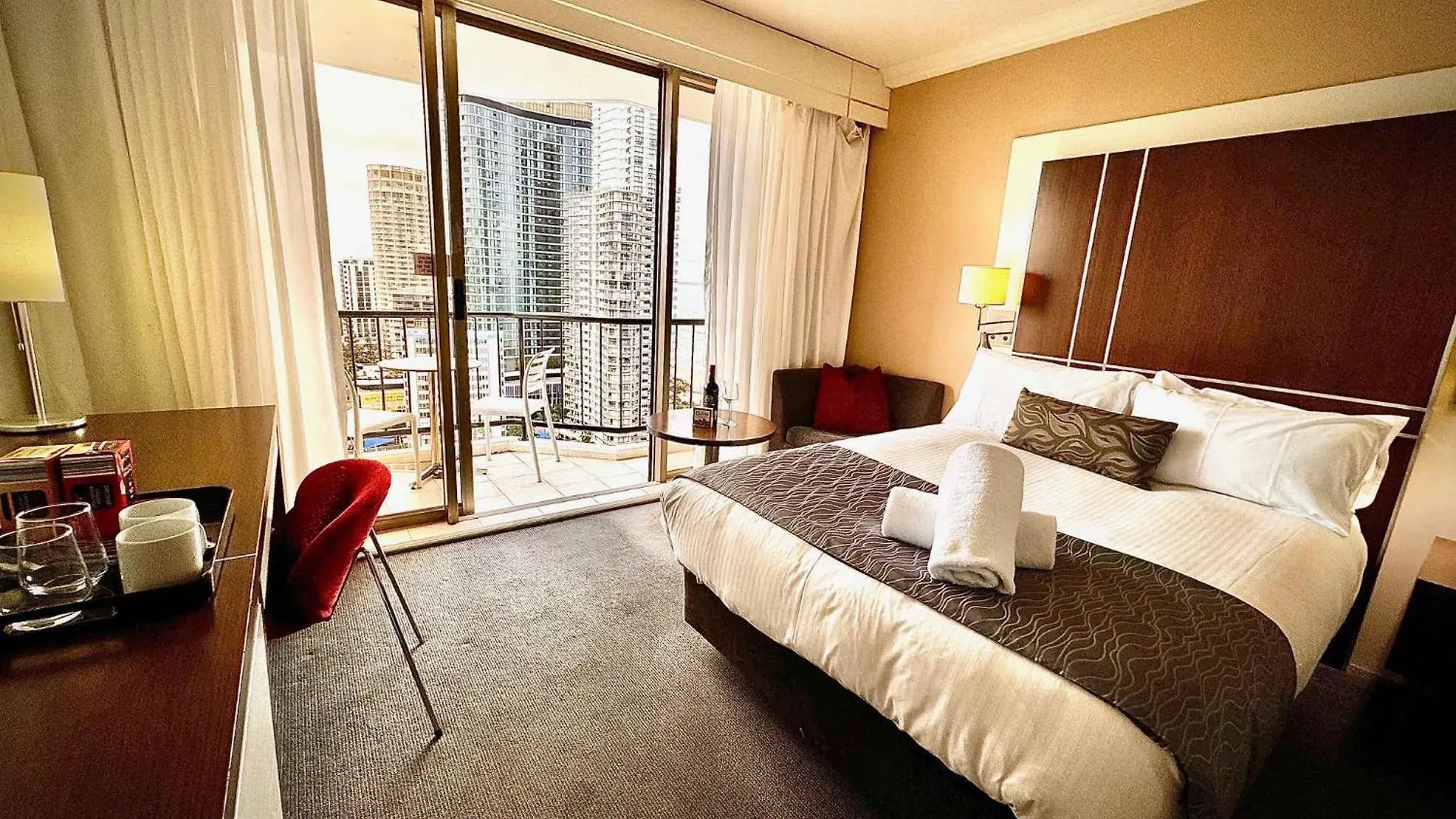 Beachside In Heart Of Surfers Paradise With Spa Gold Coast Kro